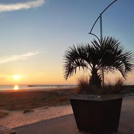 En Bord De Avec Loggia, Parking Et Wi-fi - Fr-1-652-1 *